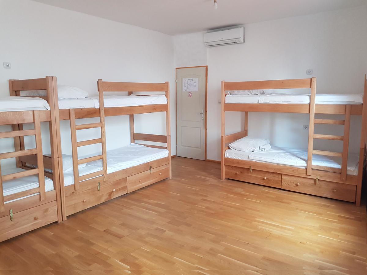 Hostel Timun (Adults Only) Новаля Екстериор снимка